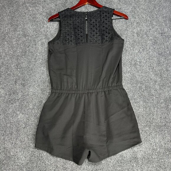 Banana Republic Romper Womens 2 Petite Black  V Neck Tie Waist Back Neck Button - Picture 6 of 7